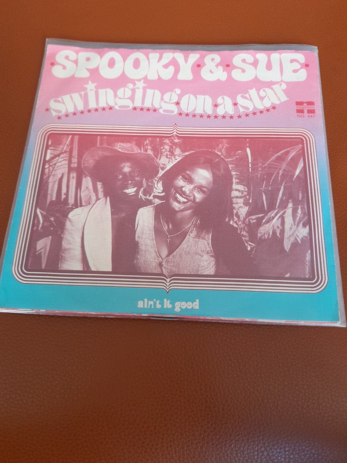 Spooky & Sue - Swinging on a Star / Ain't It Good (Single), Gebruikt, 7 inch, Ophalen of Verzenden, Pop