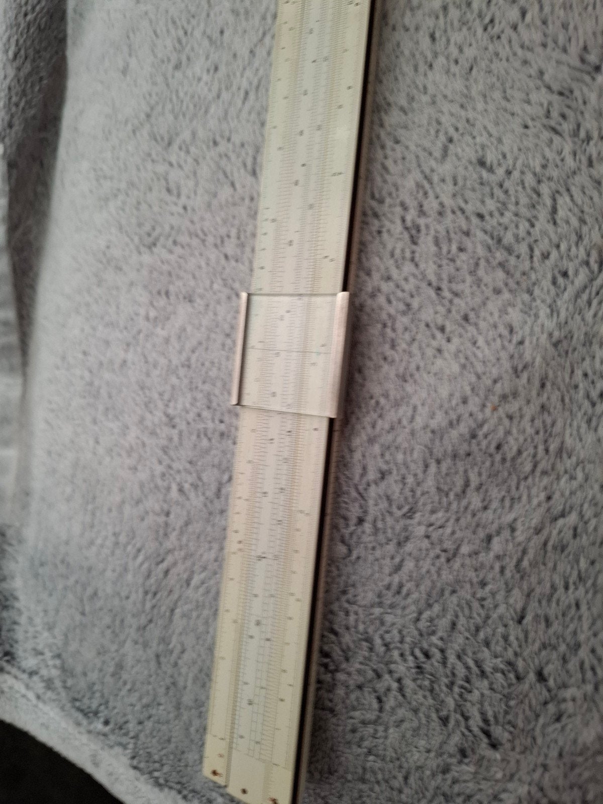 Antieke rekenliniaal met originele hoes, Antiek en Kunst, Antiek | Gereedschap en Instrumenten, Ophalen of Verzenden