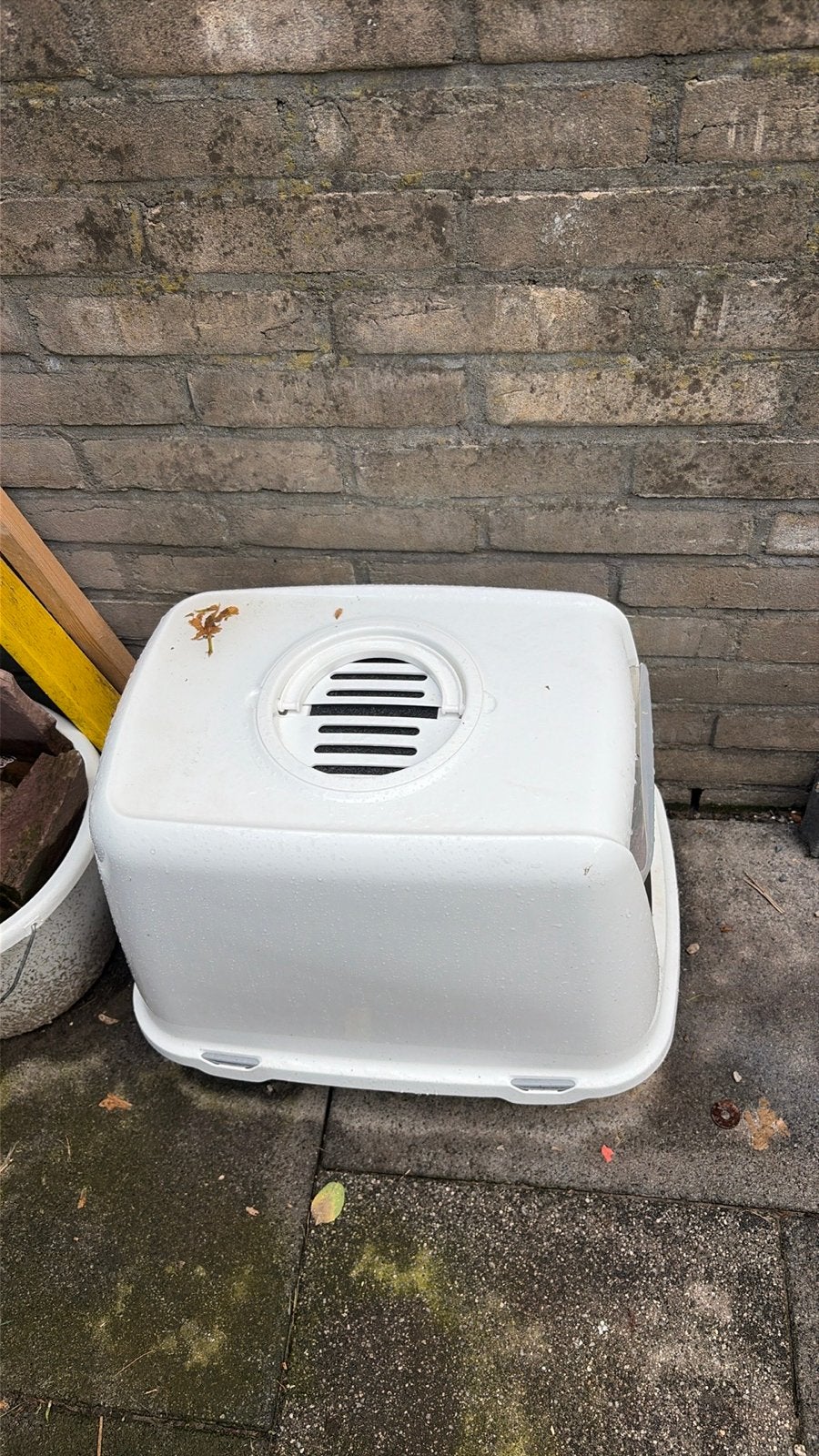 Kattenbenodigheden, Ophalen