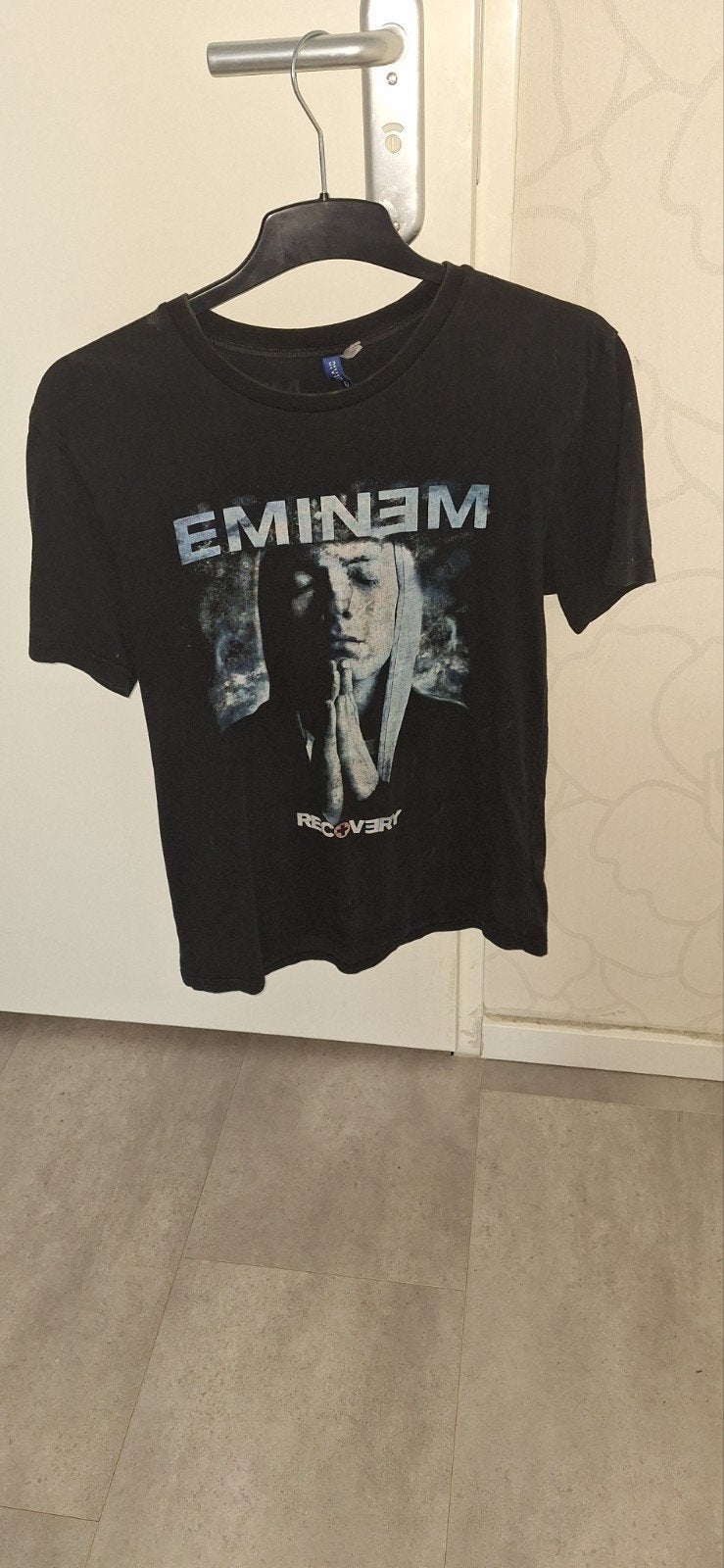 Eminem Recovery T-shirt - Maat S, Eminem, Zwart, Ophalen of Verzenden, Korte mouw