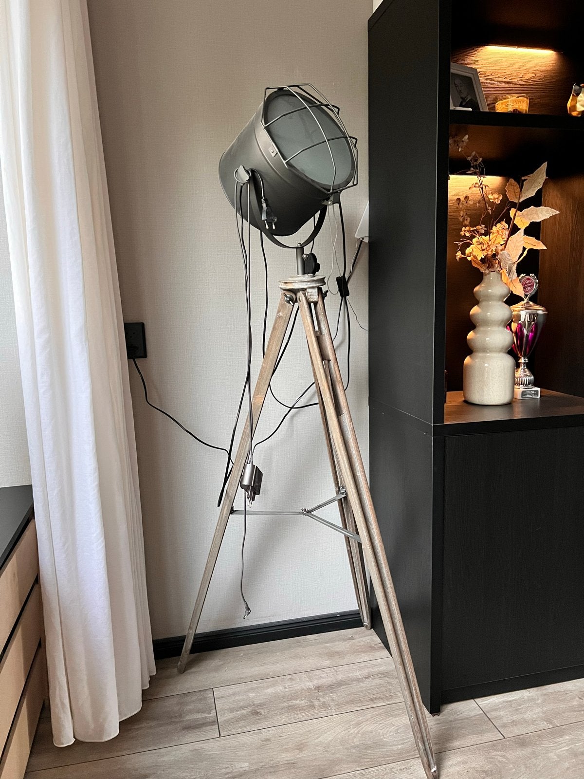 Industriële Vloerlamp met Houten Statief, Ophalen, Zo goed als nieuw, Hout, 150 tot 200 cm