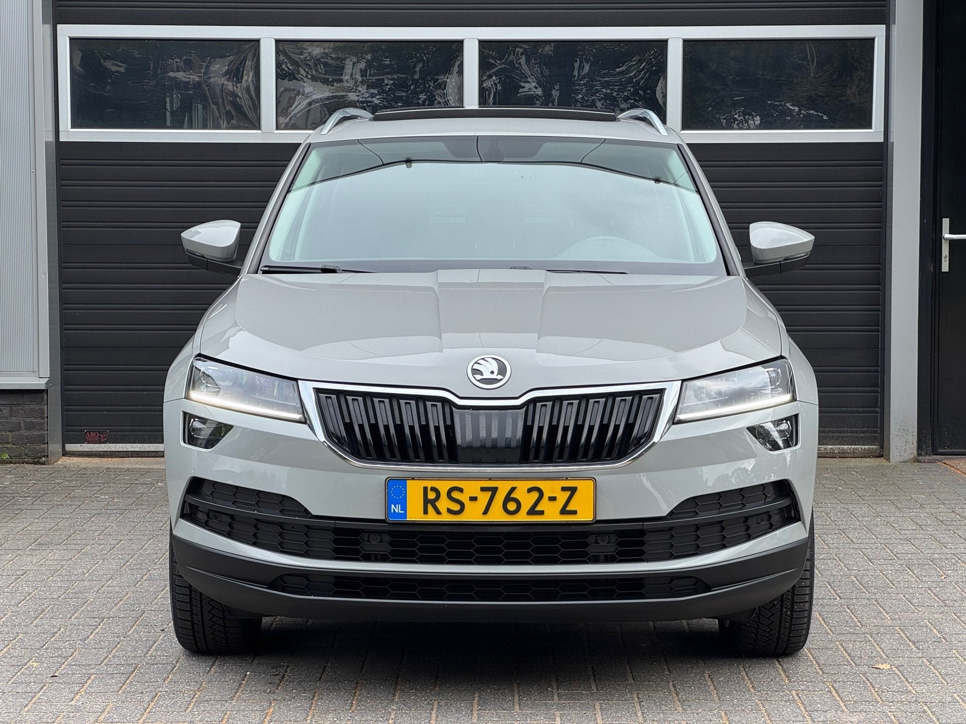 Skoda Karoq 1.5 TSI ACT Style Xenon/Led, Trekhaak, Pano, Nav, Auto's, Euro 6, 4 cilinders, 150 pk, Bedrijf