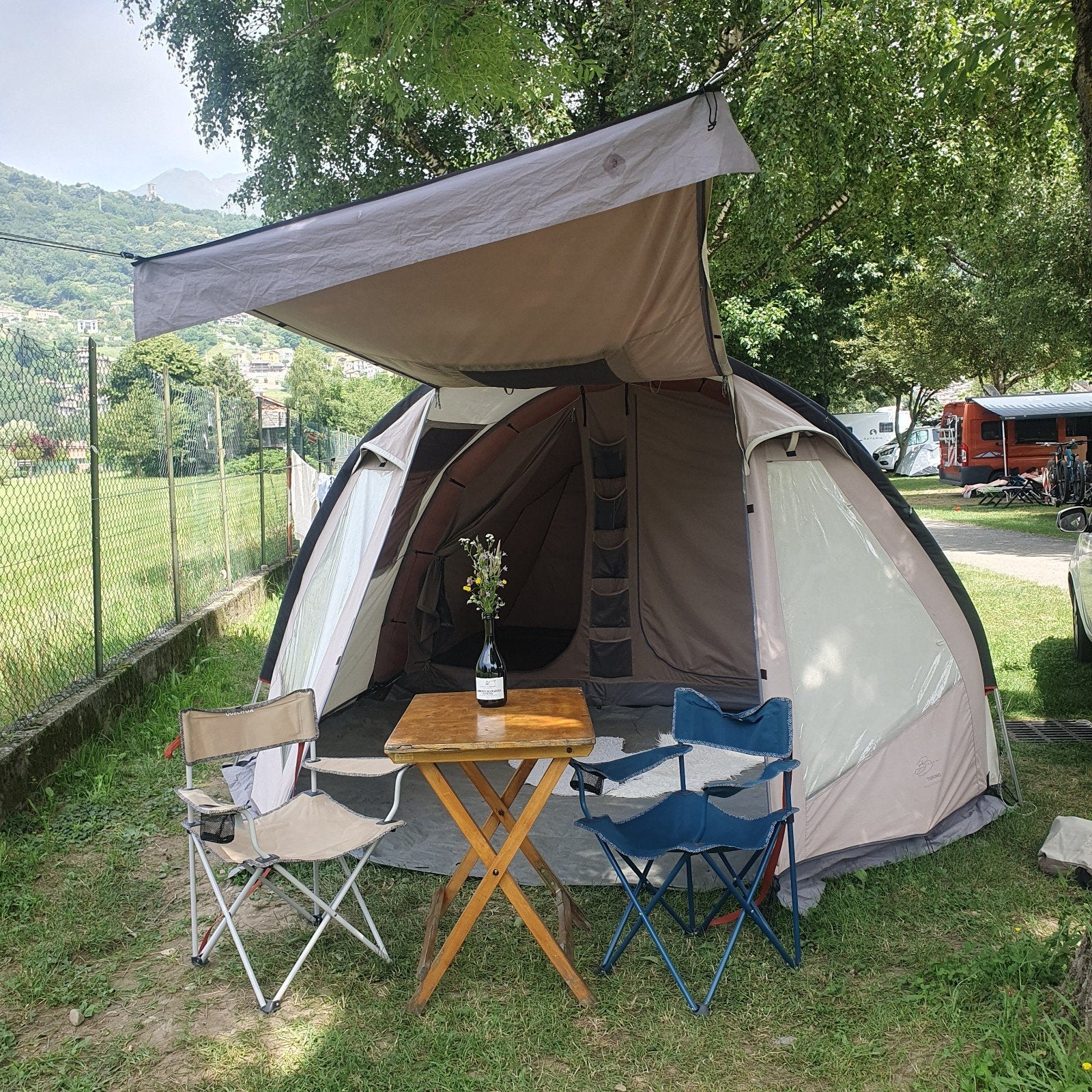 Bardani tent 3-4 personen met luifel, Ophalen, Gebruikt, Tot en met 4