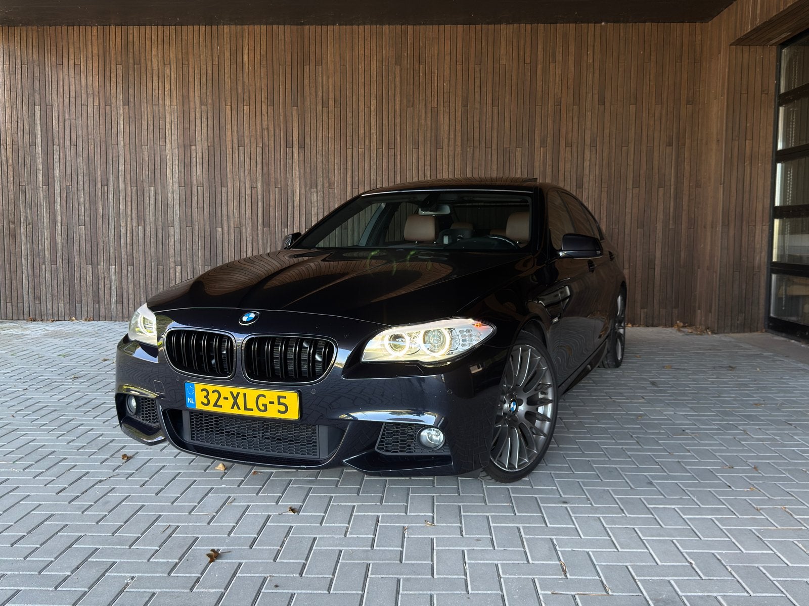 BMW 5-Serie 520i Sedan ‘lees beschrijving’, 4 cilinders, 2000 kg, Blauw, Bruin