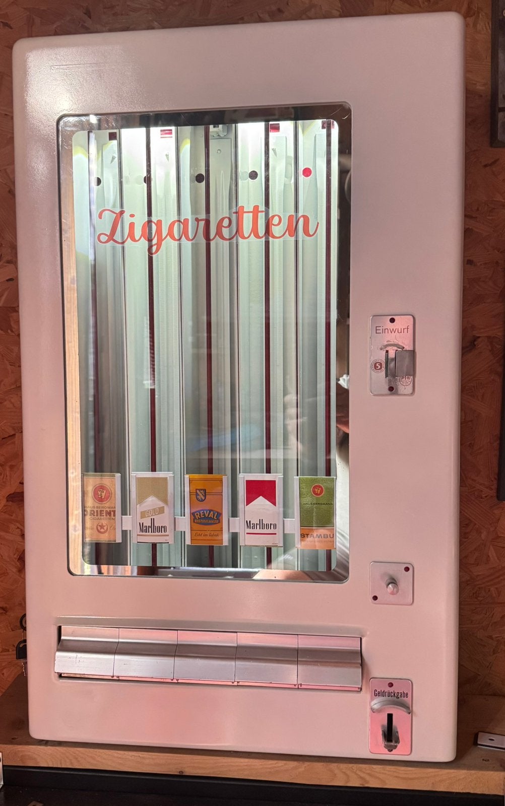 Vintage sigarettenautomaat, Verzamelen, Ophalen, Zo goed als nieuw