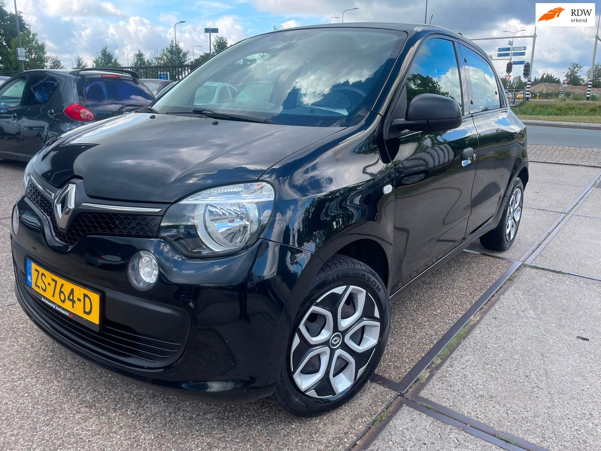 Renault Twingo 1.0 SCe Authentique, Auto's, Gebruikt, Zwart, Bedrijf, Handgeschakeld