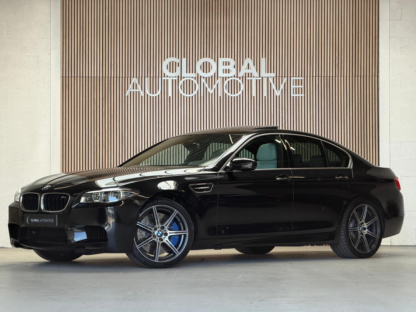 BMW 5-serie M5 - SCHUIFDAK - MEMORY - 20 INCH, Automaat, Euro 5, Achterwielaandrijving, Gebruikt