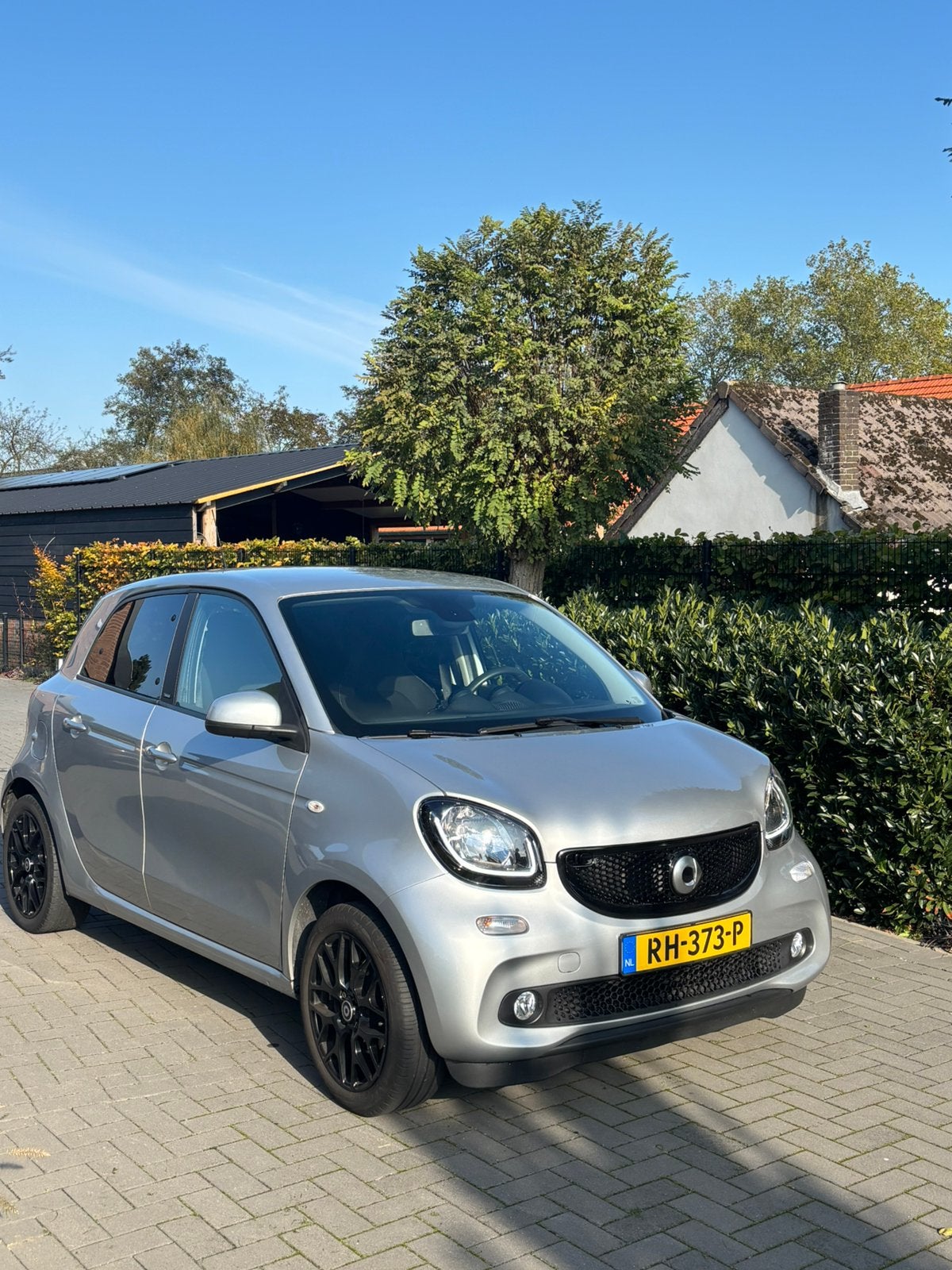 Smart ForFour Passion 0.9 66KW  Aut6 2017 Grijs.  32482KM!!, Auto's, Automaat, 4 stoelen, Origineel Nederlands, 24 km/l