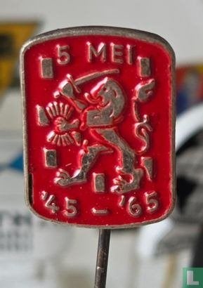 Speldje - 5 mei '45 - '65 [rood], Ophalen of Verzenden, Zo goed als nieuw, Stad of Land, Speldje of Pin
