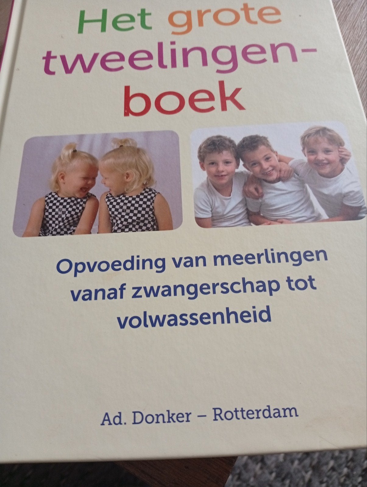 Het grote tweelingen boek, Ophalen of Verzenden, Zo goed als nieuw