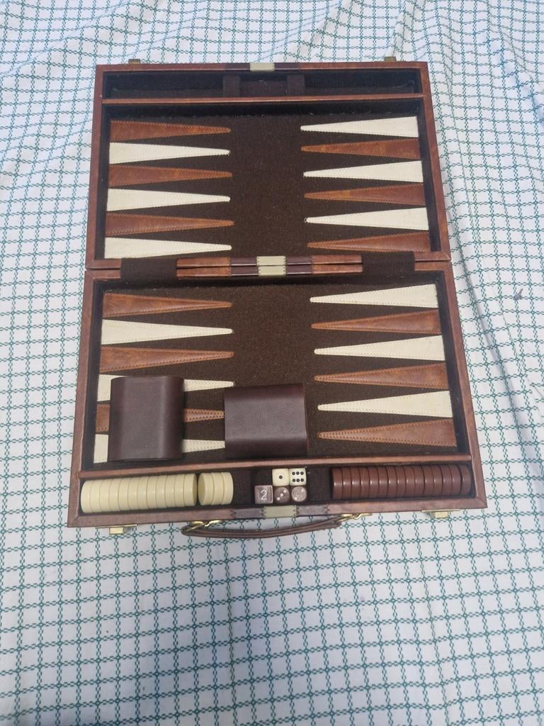 Luxe Backgammon Reisspel in Houten Koffer, Een of twee spelers, Onbekend, Ophalen of Verzenden, Zo goed als nieuw