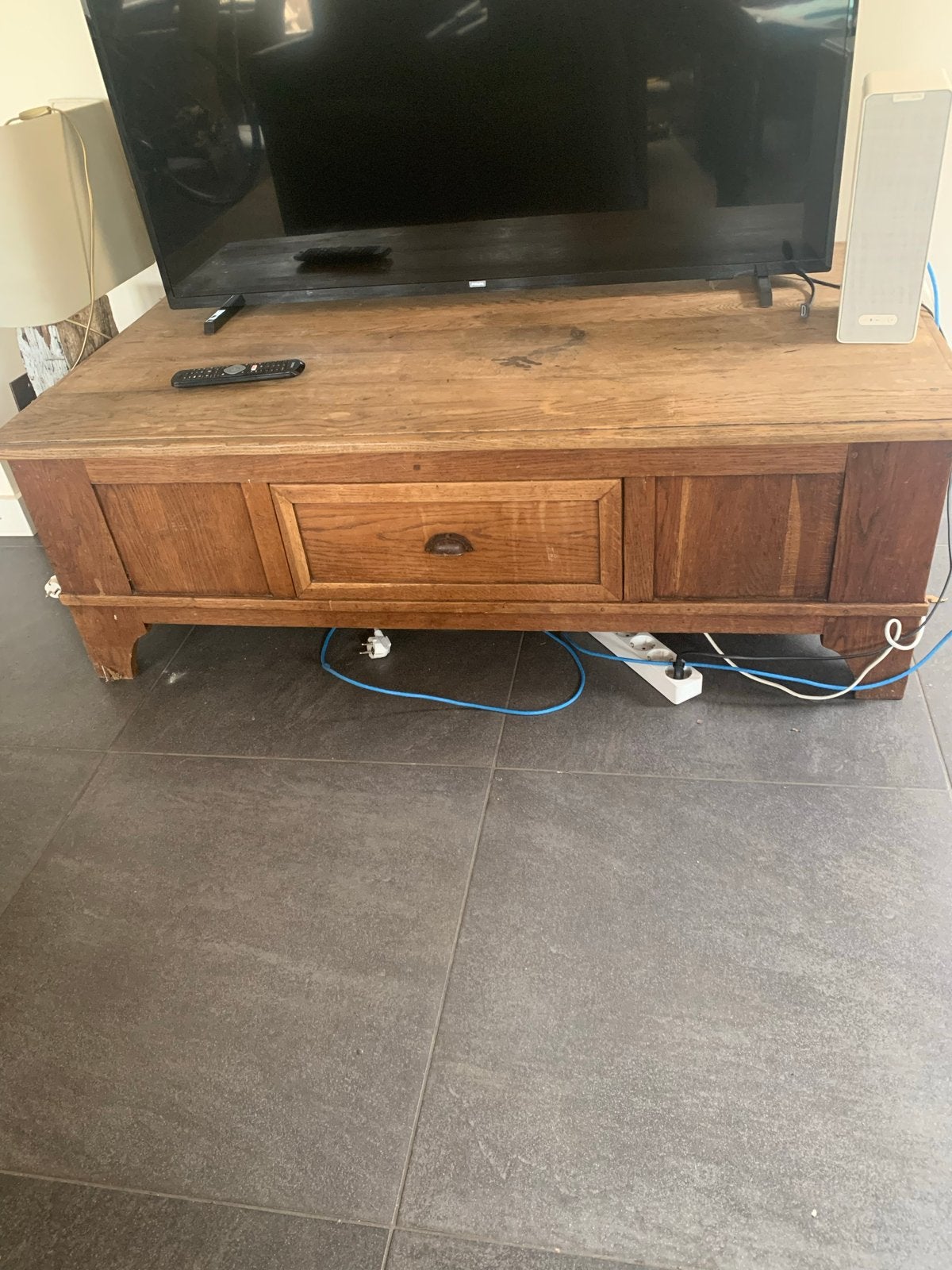 Eikenhouten kastje gratis ophalen (exclusief tv), Ophalen, Gebruikt, 100 tot 150 cm, Eikenhout