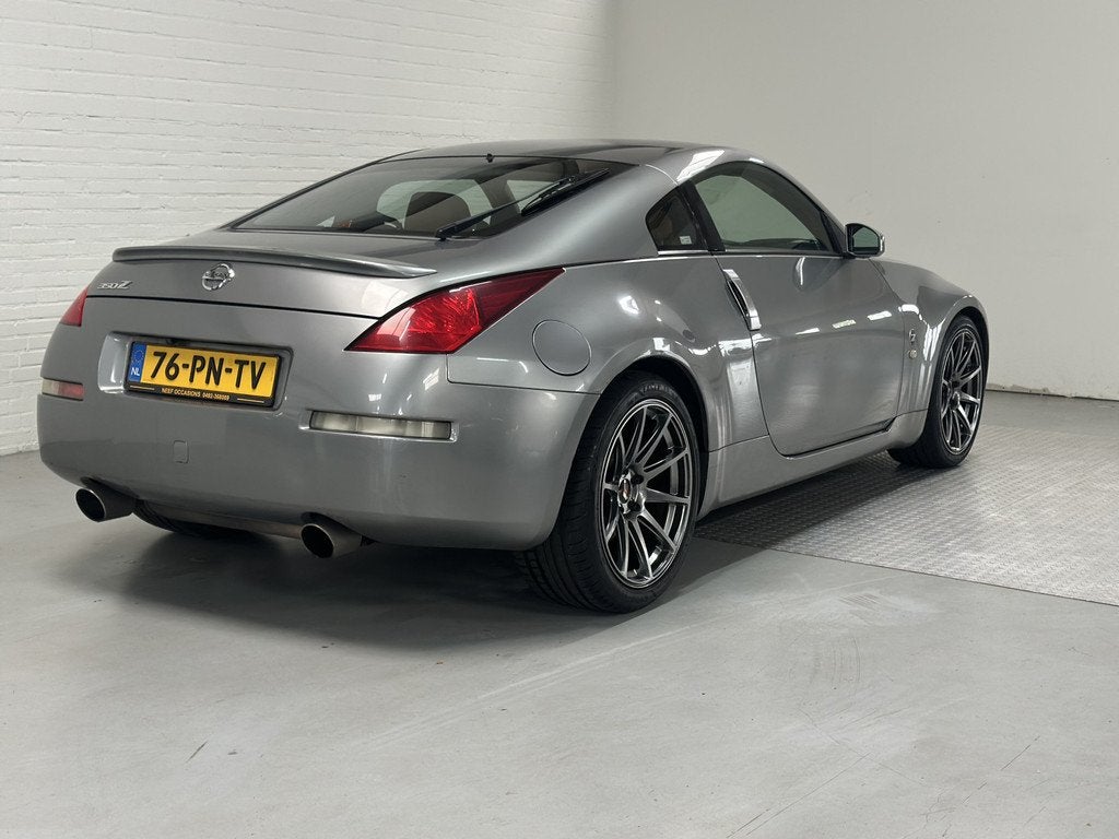Nissan 350Z 3.5 V6 AIRCO / LEER / CRUISE / LMV (bj 2004), Auto's, Nissan, 350Z, Achterwielaandrijving, Bedrijf, Handgeschakeld