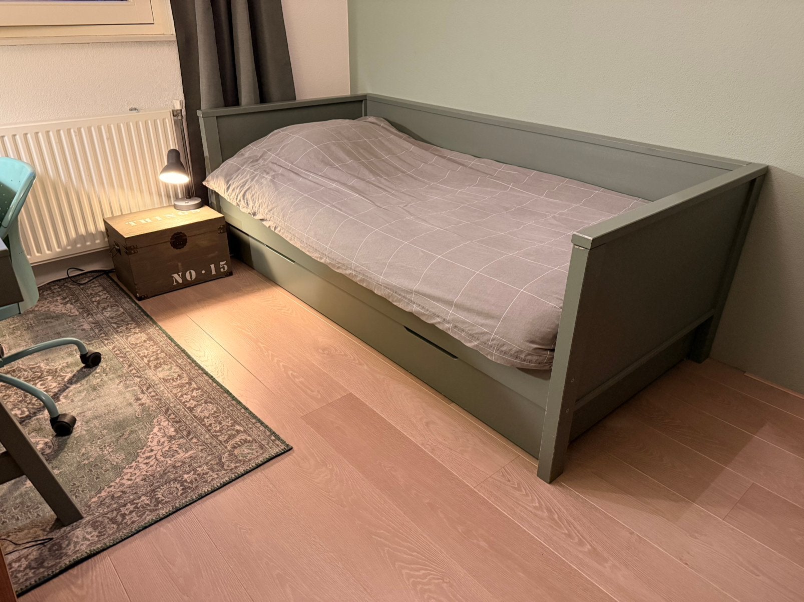 Woood Nikki groen Bedbank met bedlade en bureau met stoel, Ophalen, Gebruikt, Eenpersoons, Modern