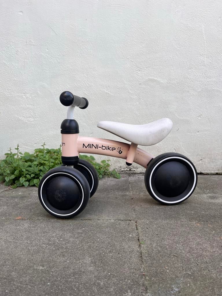Lichtroze Mini-bike driewieler voor 2-jarigen, Ophalen of Verzenden, Gebruikt