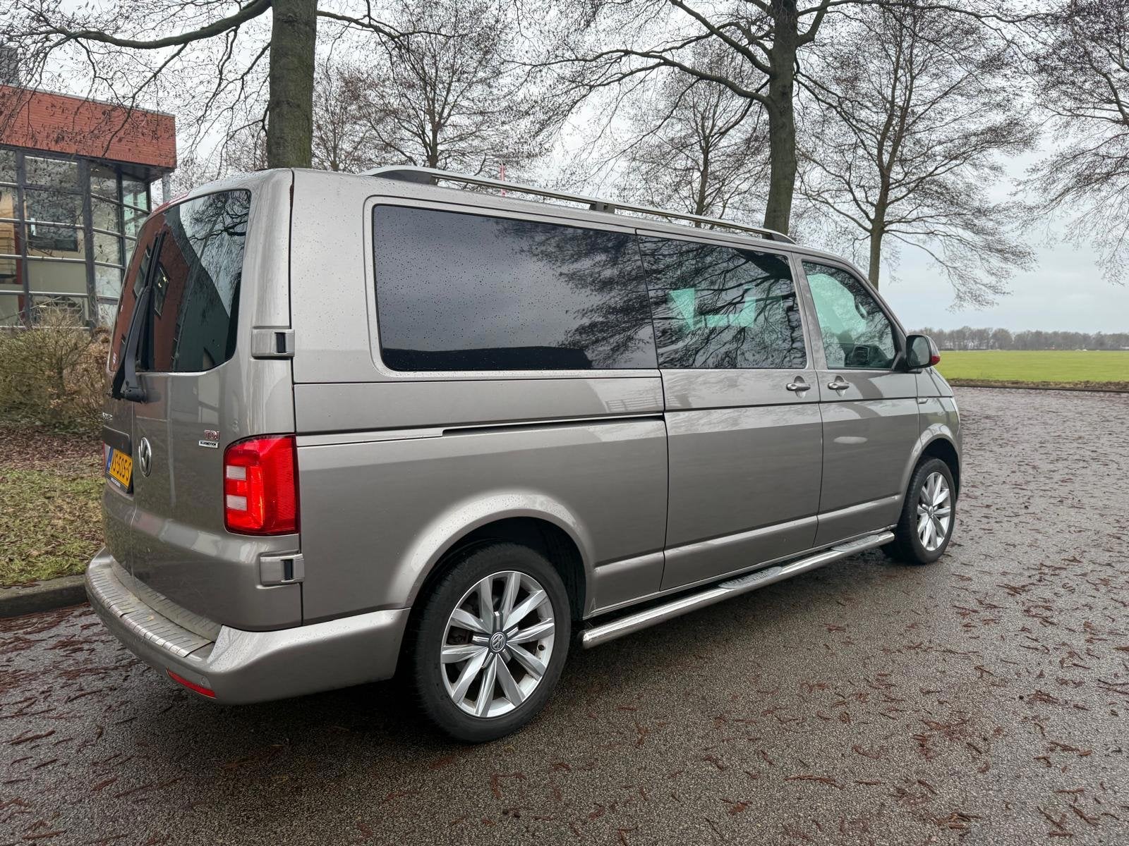Volkswagen Transporter 2.0 TDI L2H1 DC Highline, Gebruikt, Euro 6, 4 cilinders, Lichtsensor