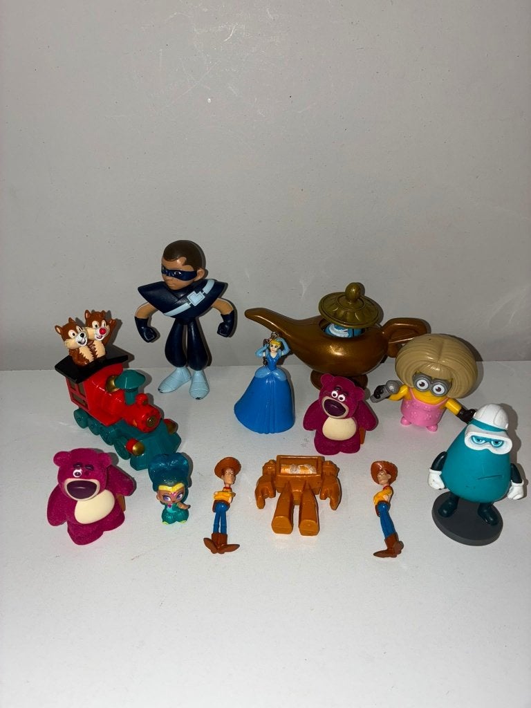 Diverse figuurtjes onder andere Disney, Ophalen of Verzenden, Overige figuren, Gebruikt, Beeldje of Figuurtje