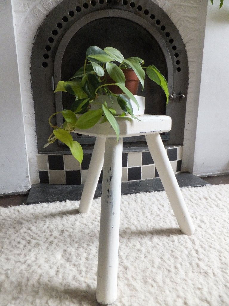 vintage melkkrukje bijzet of plantentafeltje leuk voor plant, Ophalen