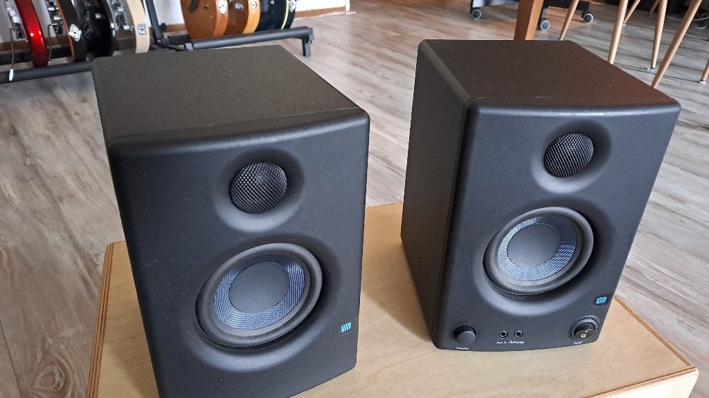 PreSonus Eris E3.5 actieve studiomonitors, Audio, Tv en Foto, Inclusief kabels, Overige typen, Zo goed als nieuw, Minder dan 60 watt