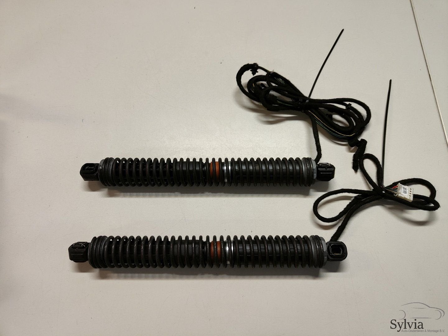 Gasdempers gasveer set voor  elektrische achterklep BMW 7-se, Auto-onderdelen, Gebruikt, -, -, Ophalen of Verzenden