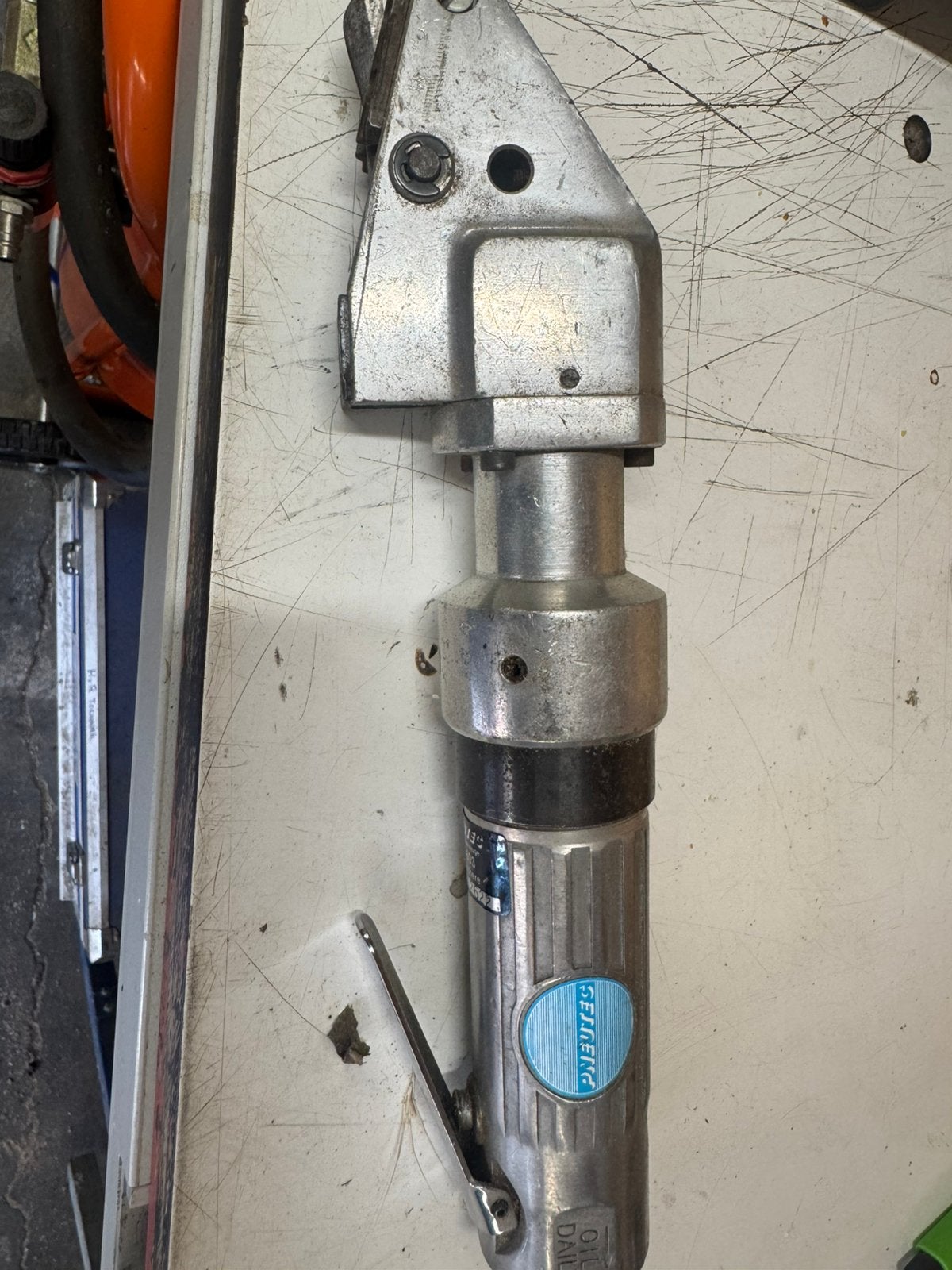 Pneumatische blikschaar, Ophalen, Gebruikt