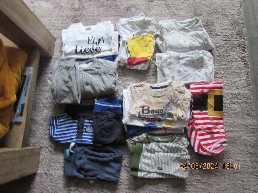 jongenskleding 68, Kinderen en Baby's, Babykleding | Maat 68, Ophalen of Verzenden, Zo goed als nieuw, Jongetje