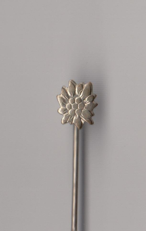 Edelweiss Bloem speldje, Gebruikt, Niet vindbaar, Niet vindbaar, Speldje of Pin
