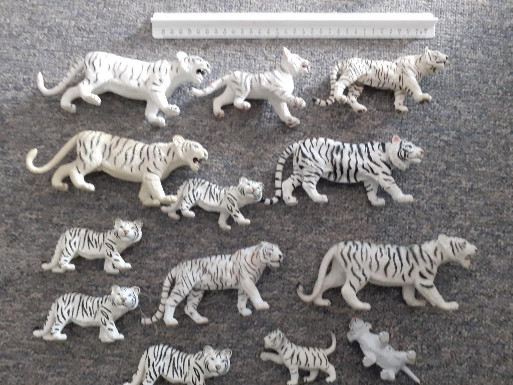 Verzameling sneeuwtijgers, dierfiguren, geen Schleich, Ophalen of Verzenden, Gebruikt, Wild dier, Beeldje of Figuurtje
