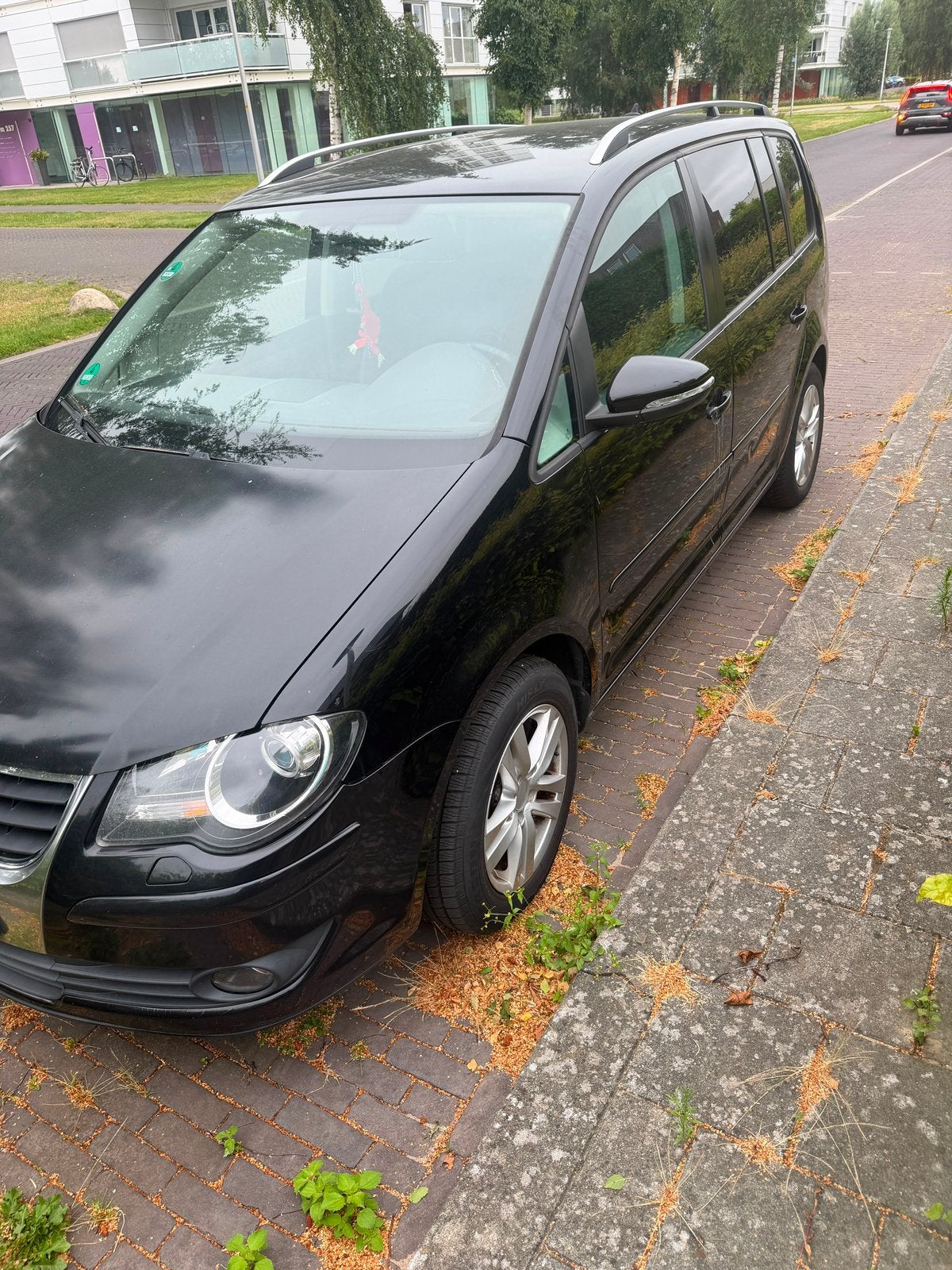 Volkswagen Touran 1.4 TSI 103KW 7P 2010 Zwart, Voorwielaandrijving, 4 cilinders, 7 stoelen, Zwart