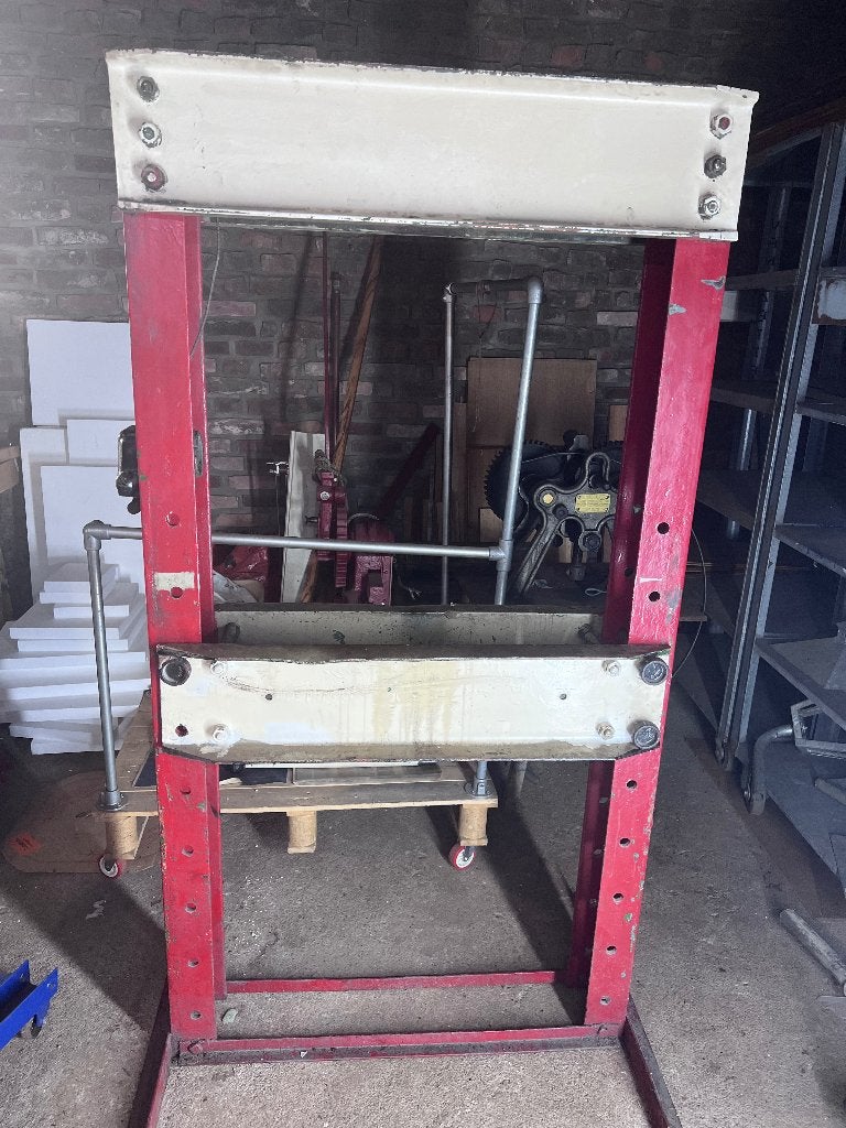 frame voor hydraulische pers, Ophalen, Gebruikt