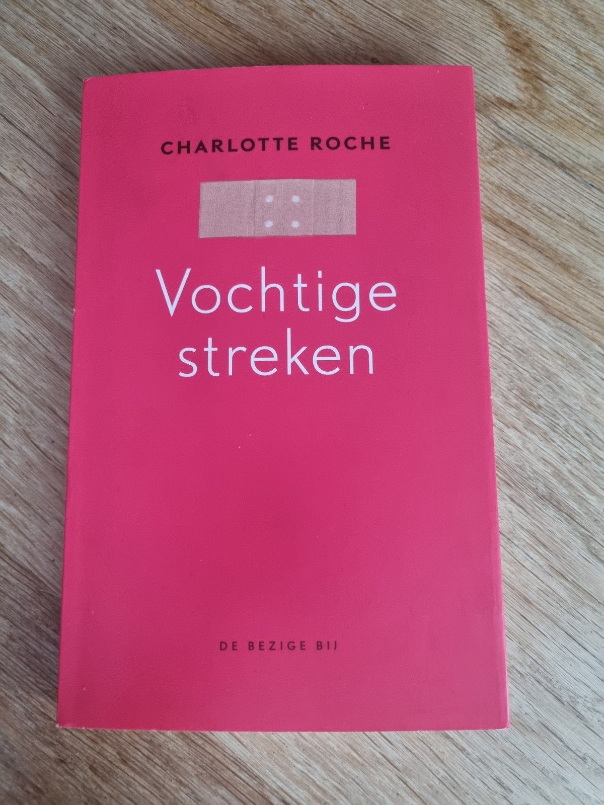 Vochtige streken - Charlotte Roche (zo goed als nieuw), Boeken, Europa overig, Charlotte Roche, Ophalen of Verzenden, Zo goed als nieuw