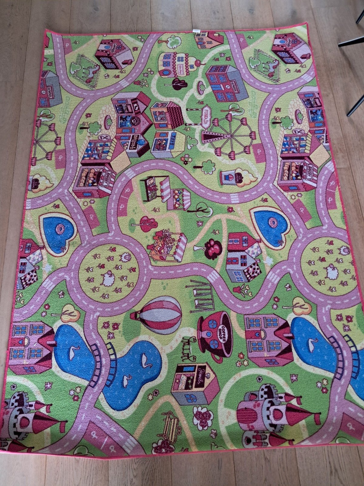 Roze speelkleed met wegen en huisjes, Ophalen, Zo goed als nieuw