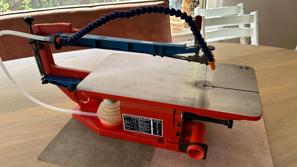 Hegner Multicut SE figuurzaagmachine, Ophalen, Zo goed als nieuw, 30 tot 70 mm, Figuurzaag