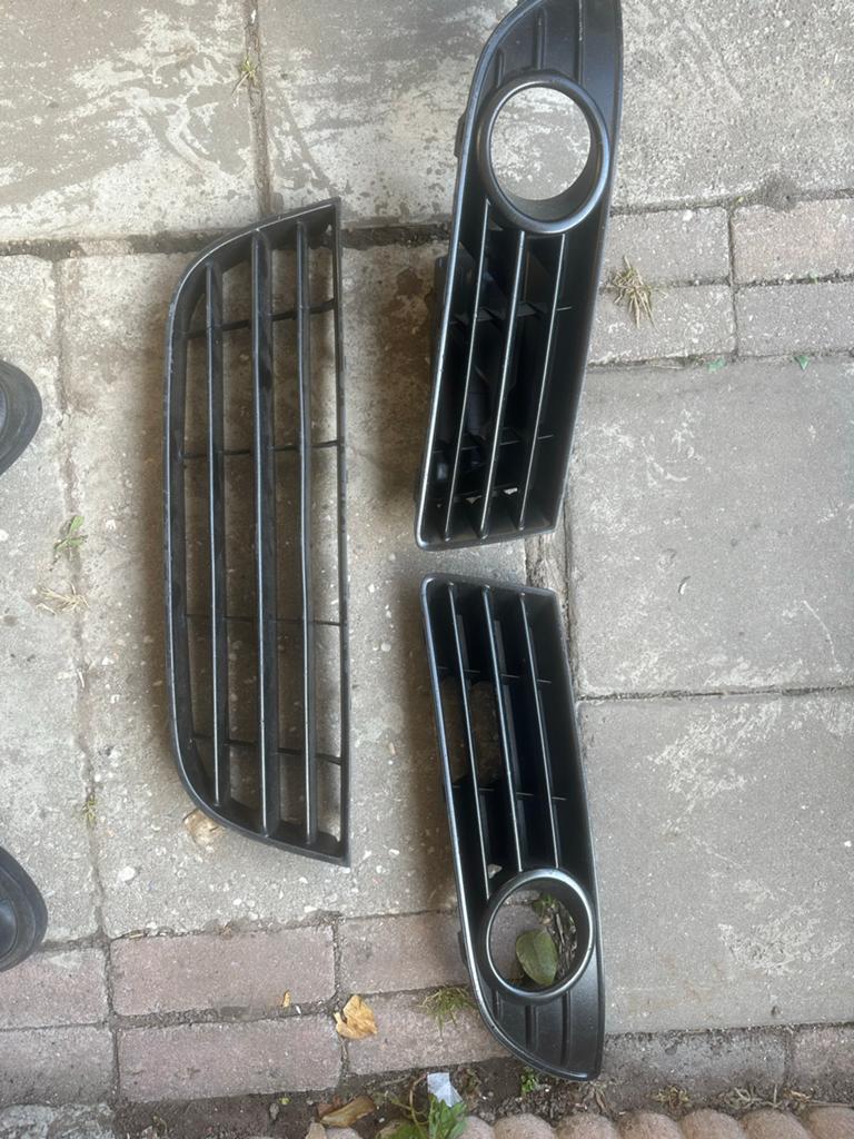 Grill bumper rooster volkswagen polo 9n3 gti, Gebruikt, Voor, Bumper, Audi