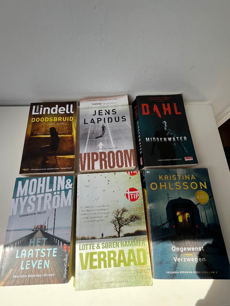 6 Scandinavische thrillers samen voor 12 euro, Ophalen of Verzenden, Zo goed als nieuw
