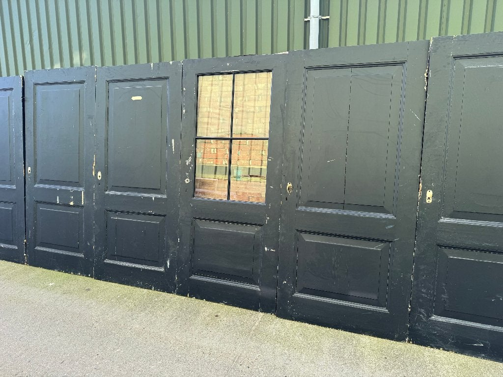 Serie antieke paneel deuren 6 stuks.