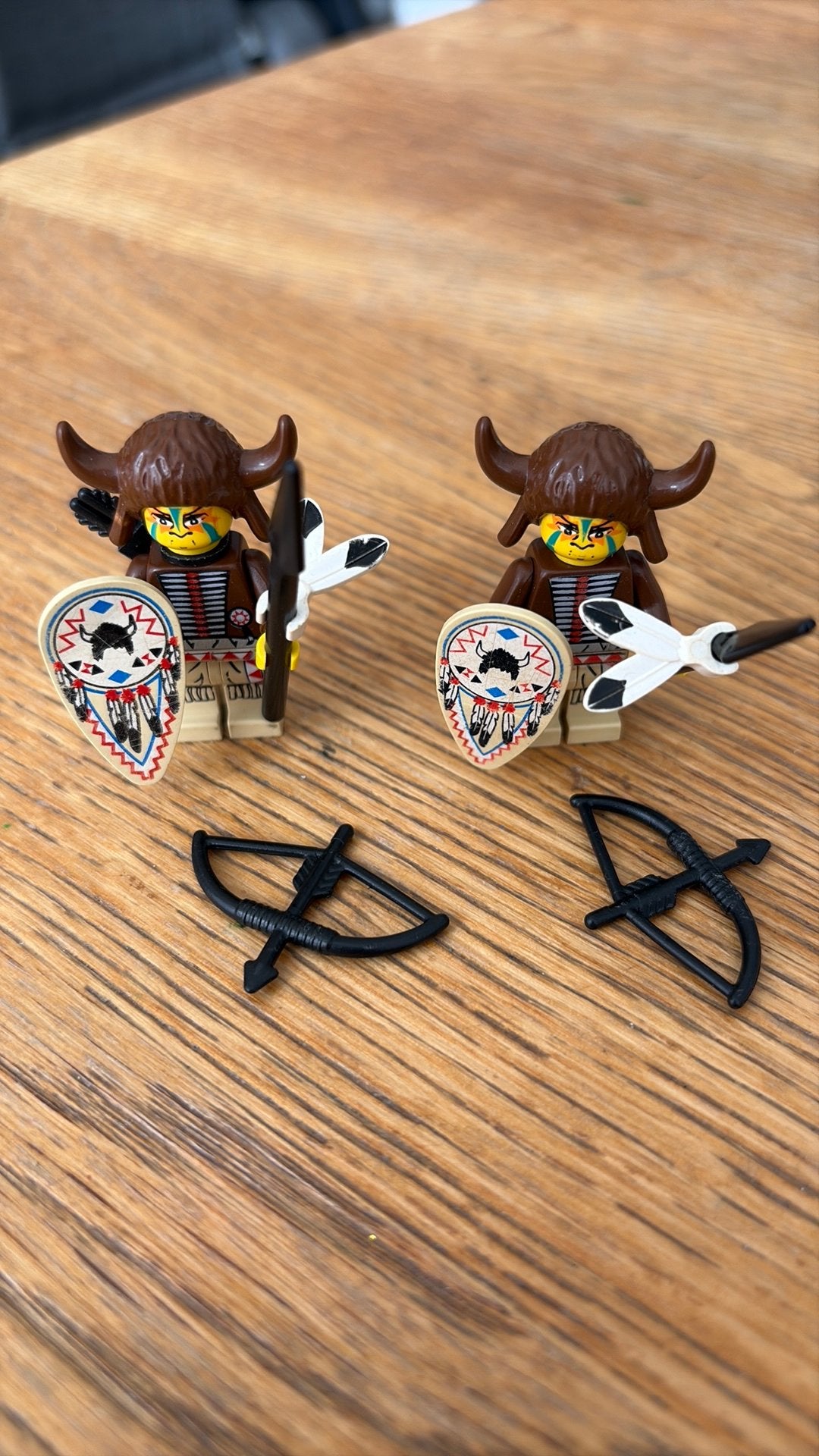 Lego Indianen minifiguren met wapens en schilden, Ophalen of Verzenden, Zo goed als nieuw, Overige merken