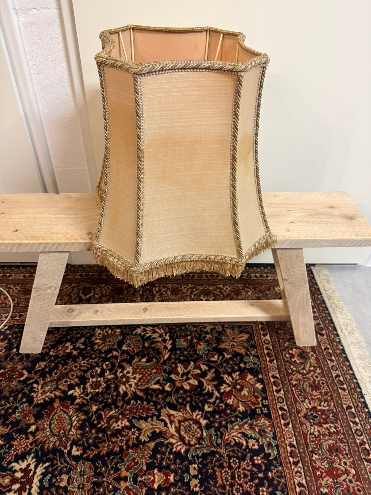 Vintage,antieke grote lampenkap,beige met franjes, Ophalen