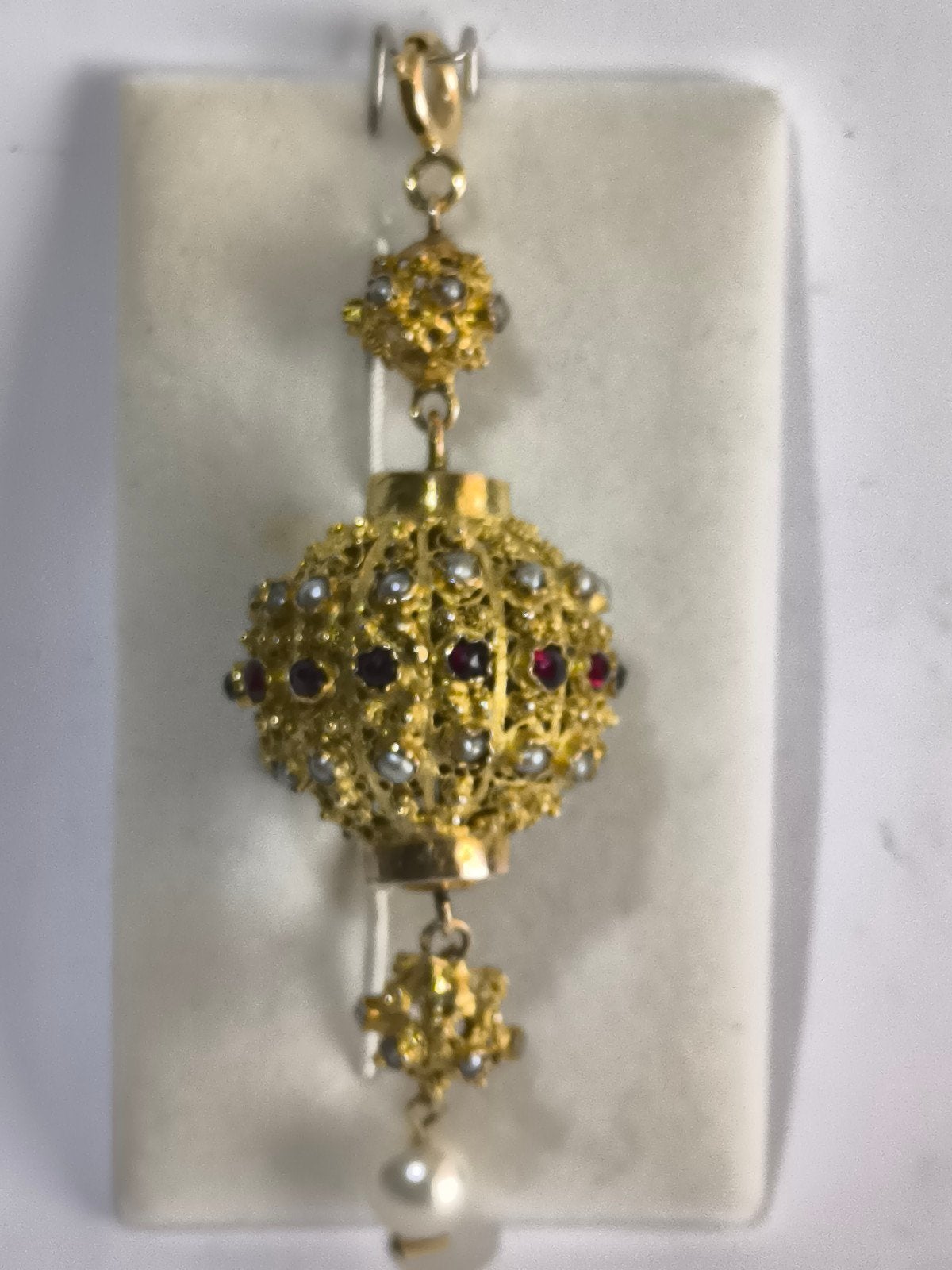 Antieke Zeeuwse Bijenkorf Hanger - 14 Karaats Goud, Antiek en Kunst, Antiek | Goud en Zilver, Ophalen of Verzenden