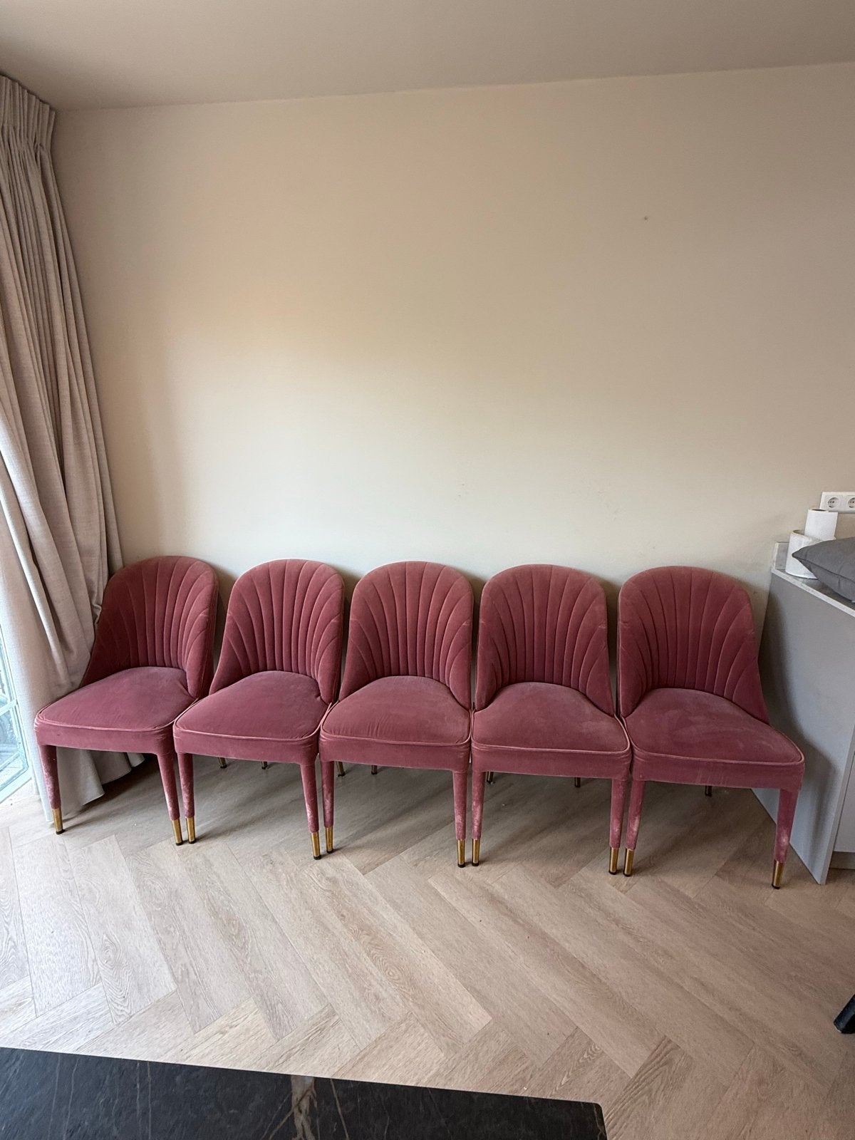 5 Bold Monkey eetkamerstoelen - Velvet roze, Ophalen, Gebruikt, Overige kleuren, Stof