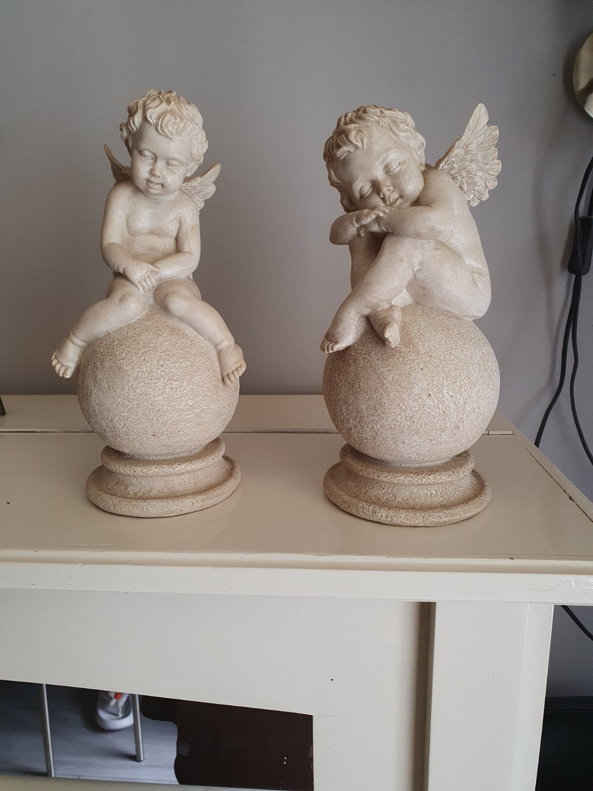 Te koop engel op bal, Huis en Inrichting, Ophalen
