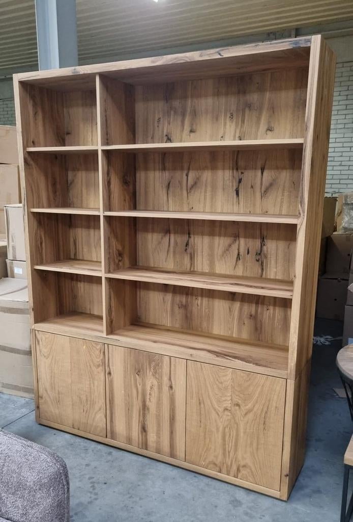 Nieuw in verpakking vakkenkast wandkast 3 deuren 180x230x40c, Huis en Inrichting, Kasten | Boekenkasten, 200 cm of meer, 150 tot 200 cm