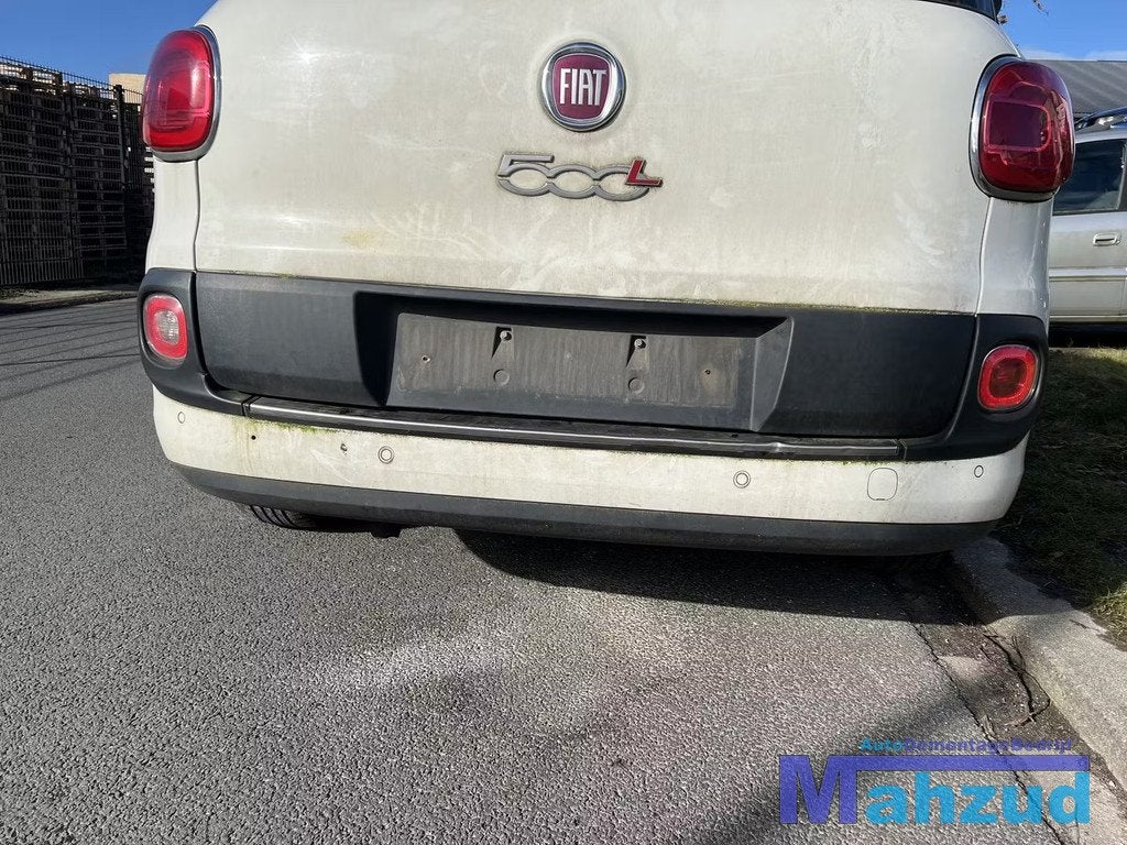 FIAT 500L WIT 268/A achterbumper 2012+, Auto-onderdelen, Carrosserie en Plaatwerk, Gebruikt, Stellantis Europe S.p.A., Ophalen of Verzenden