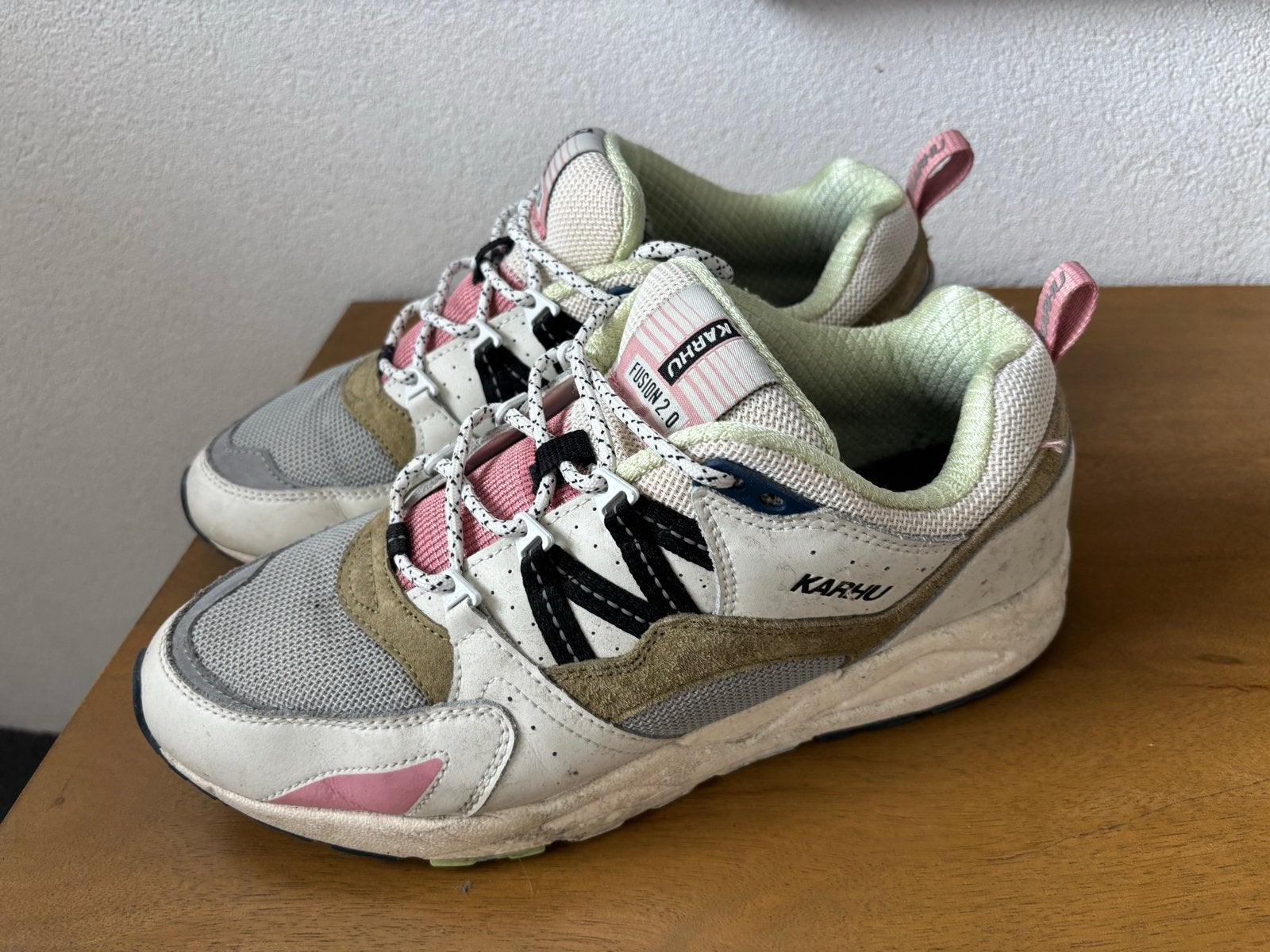 Karhu Fusion 2.0 sneakers - Maat 43.5 EU, Ophalen of Verzenden, Gedragen, Beige, Sneakers of Gympen