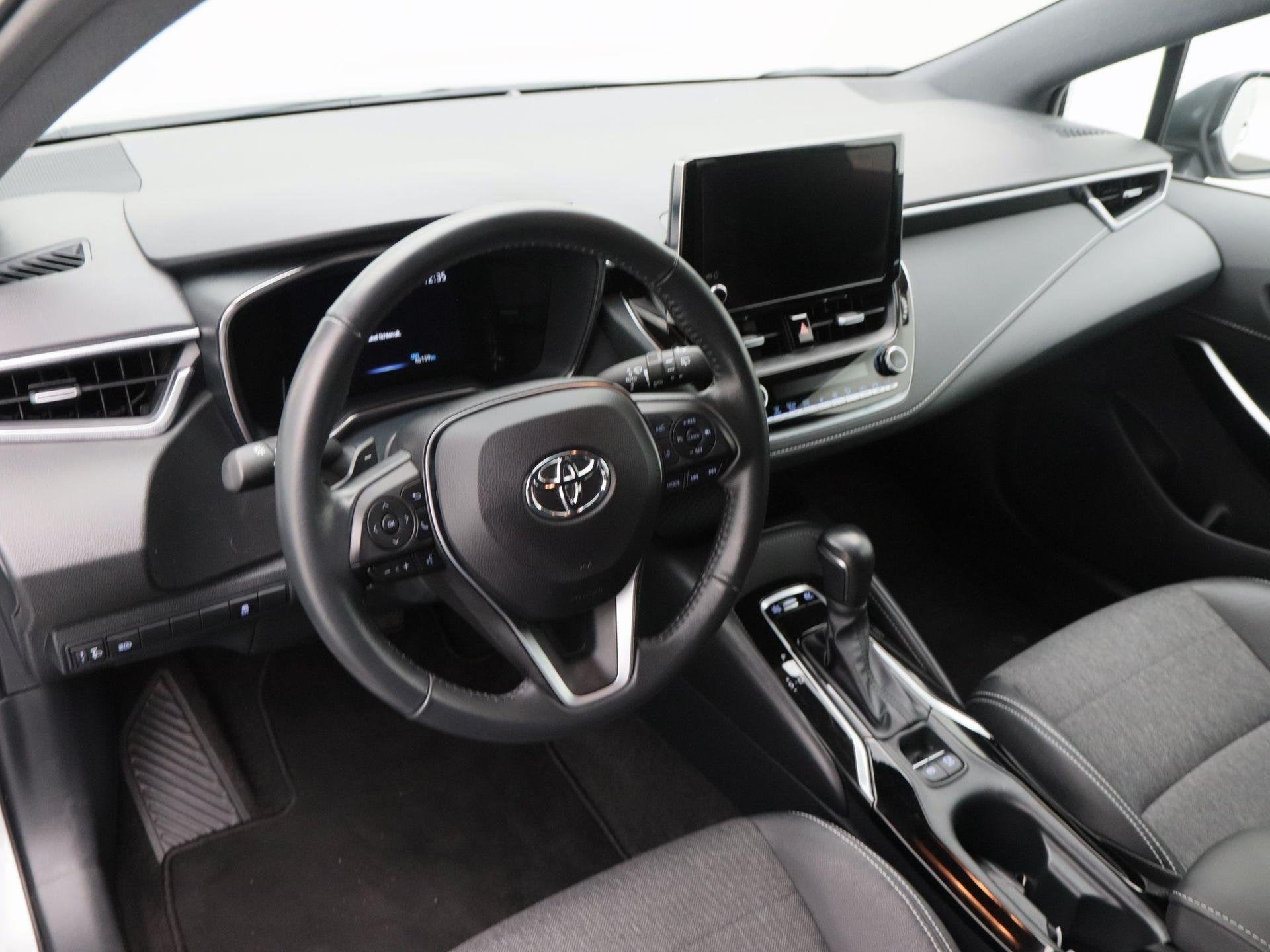 Toyota Corolla Touring Sports 2.0 184 Pk Automaat Hybrid Dyn, 1345 kg, 450 kg, Gebruikt, 4 cilinders