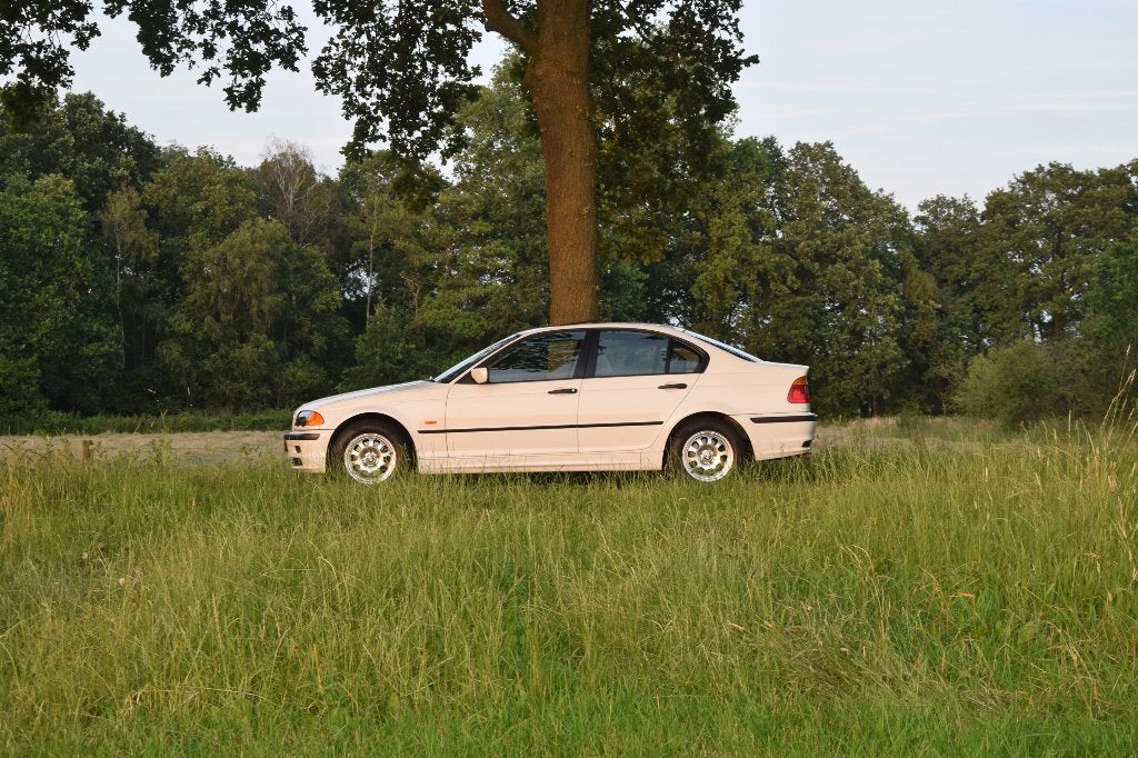BMW E46 318i Automatic – Alpinweiss 3 – 134.062km – Y1998, Auto's, BMW, Automaat, 4 cilinders, Wit, Bedrijf