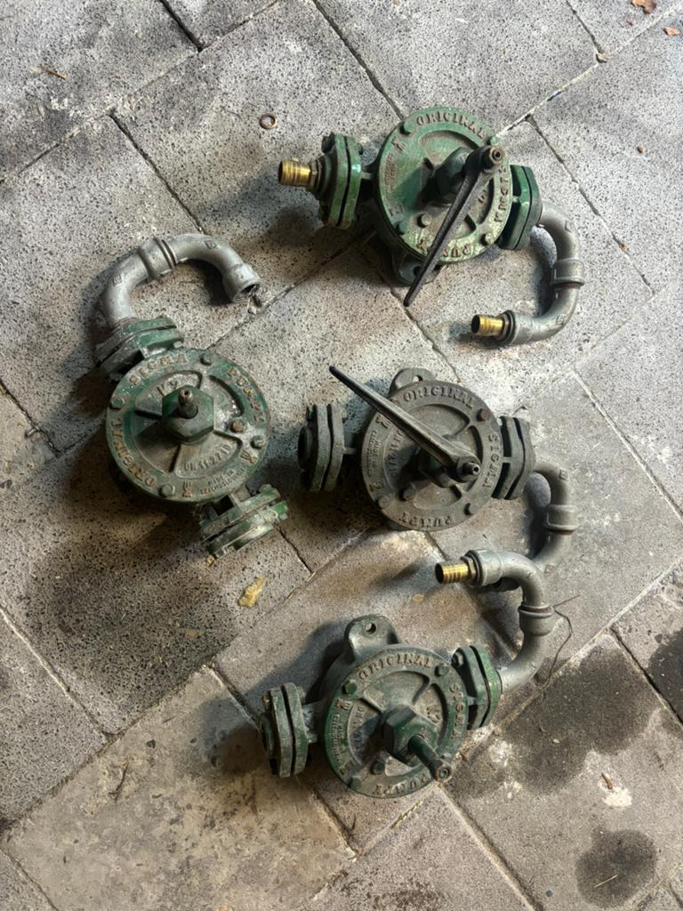Te koop oude pompmen, Ophalen of Verzenden
