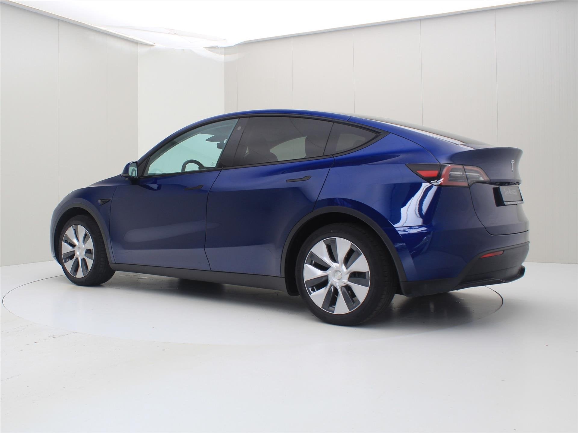 Tesla Model Y Standard RWD Plus 95.5% SoH [ AMD RYZEN+AUTOPI, Auto's, Automaat, Gebruikt, Zwart, Blauw