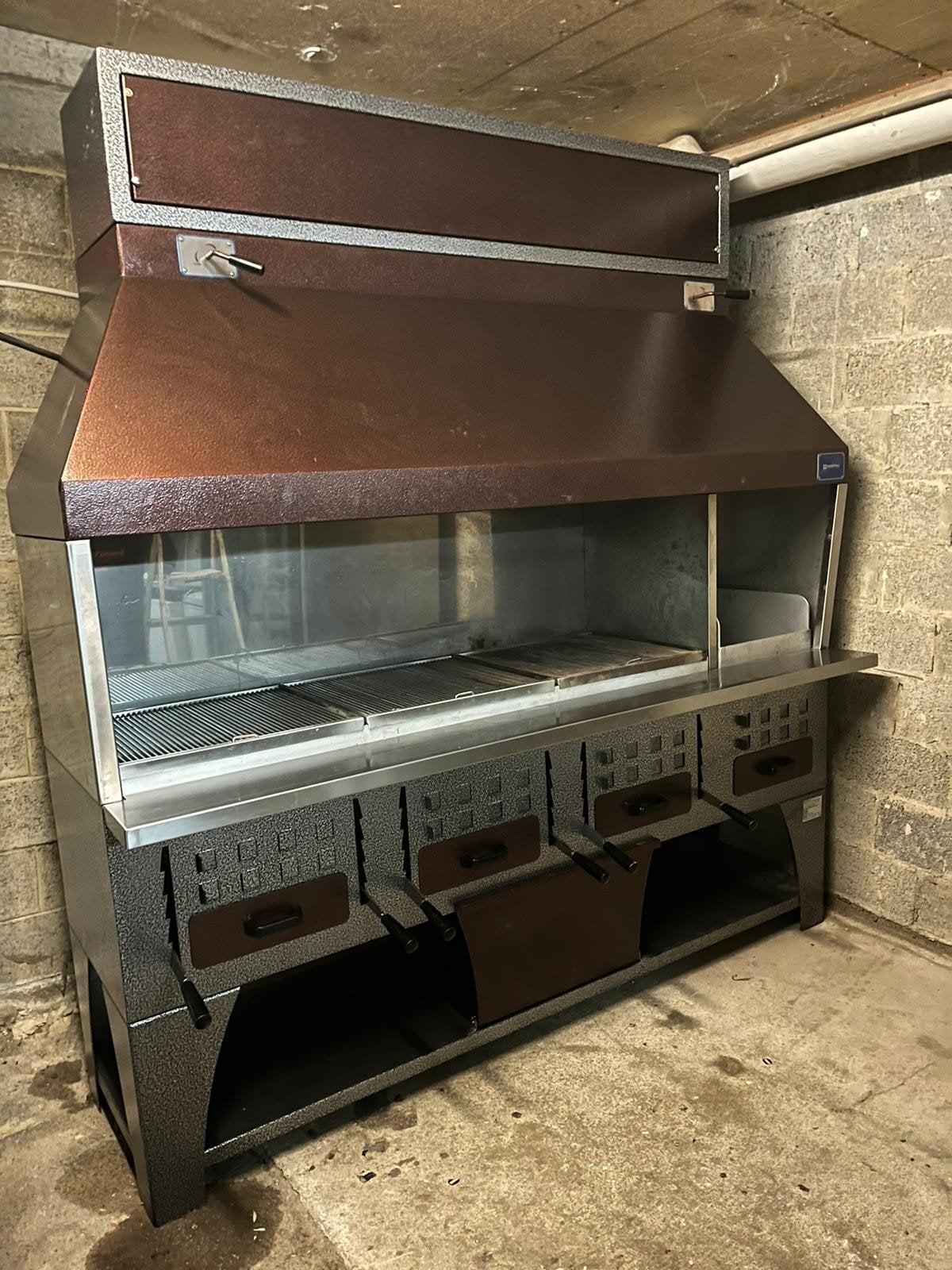 Professionele Horeca Houtskool Grill, Ophalen, Gebruikt, Fornuis, Frituur en Grillen