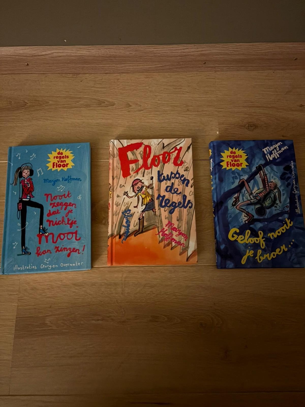 De Regels van Floor boeken van Marjon Hoffman, Boeken, Ophalen, Zo goed als nieuw, Marjon Hoffman, Fictie